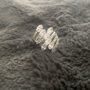 Beautiful 10KT Fashion Ring